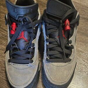 Jordan Spizike Low sneakers in the Anthracite/Gym Red colorway